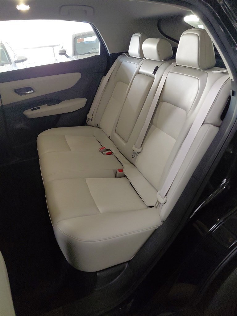 Used 2024 Black Nissan ENGAGE image 6