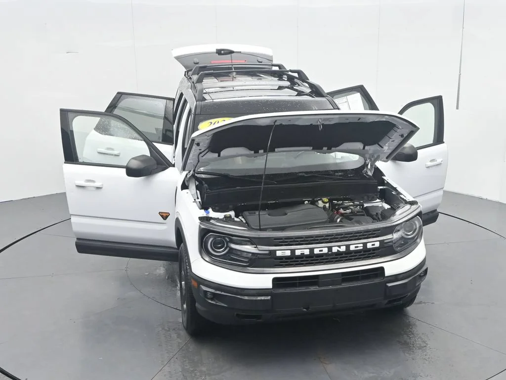 Certified Used 2021 Oxford White Ford Badlands image 54