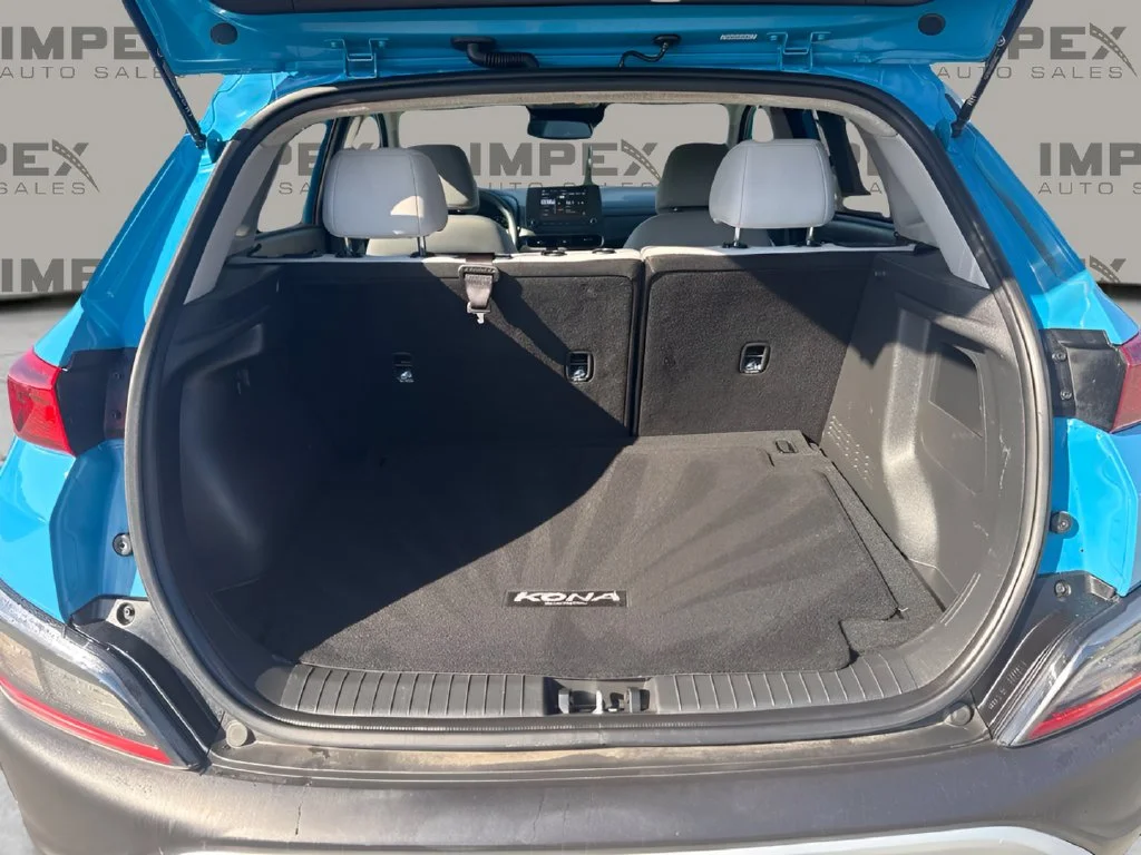 Used 2022 Green Hyundai SEL image 22