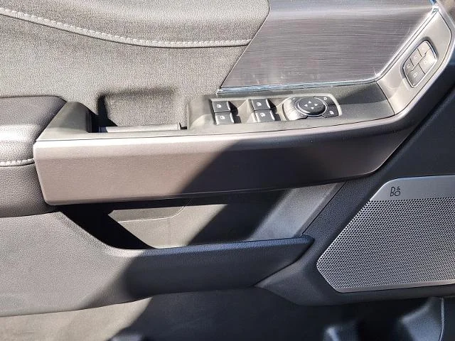 New 2026 Oxford White Ford Lariat® image 39