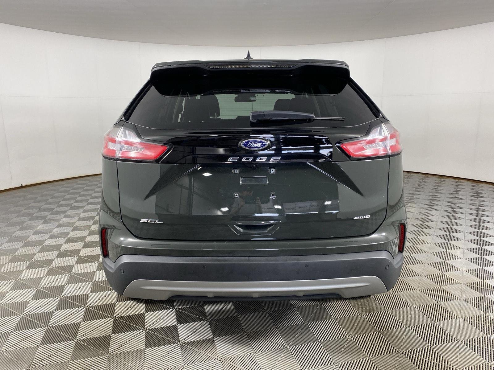 Used 2023 Forged Green Metallic Ford SEL image 9