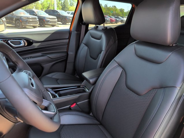 New 2026 Joose (DISC) Jeep Latitude Altitude image 19