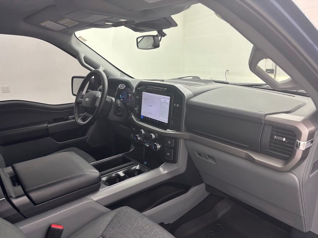 Used 2024 Blue Ford XLT image 33