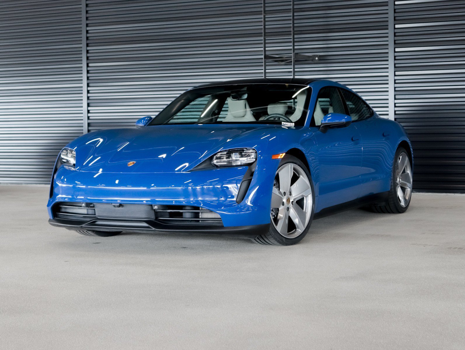 2023 Porsche Taycan -'s photo