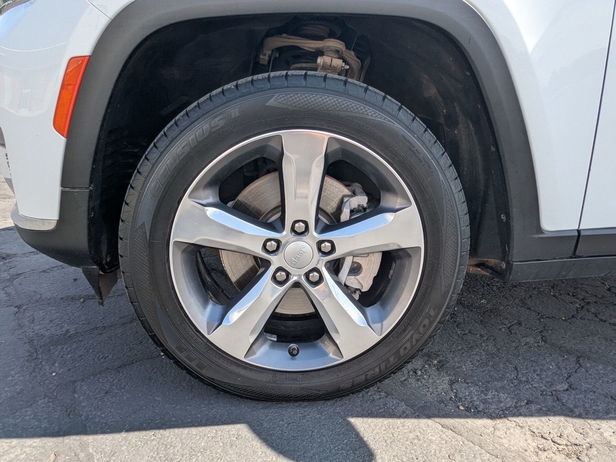 Used 2021 Bright White Clearcoat Jeep Limited image 36