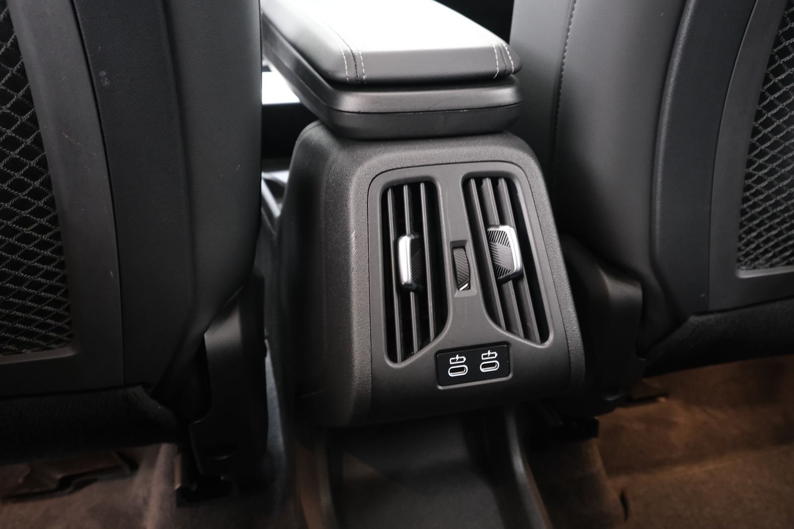 Certified Used 2023 Alpine White BMW xDrive28i image 34
