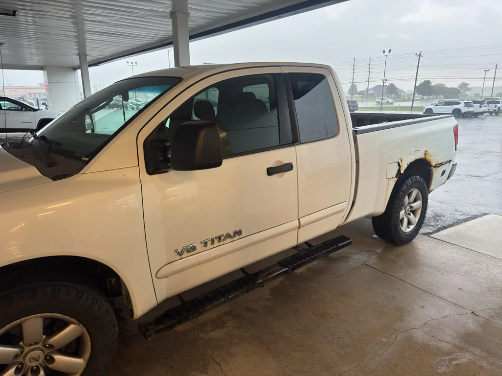 Used 2009 Blizzard Nissan XE image 7