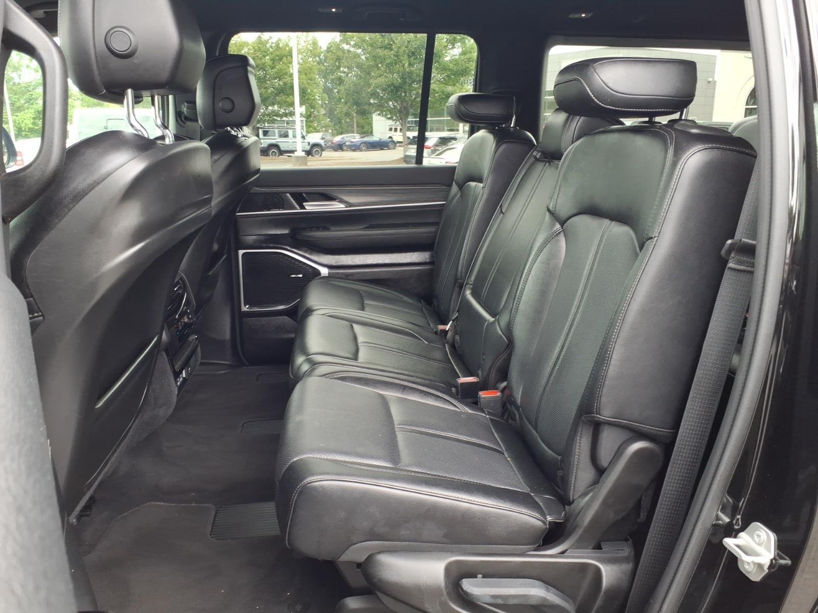 Used 2024 Diamond Black Crystal Pearlcoat Jeep Series II image 19