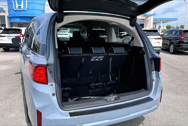 New 2026 Sonic Gray Pearl Honda Touring image 27