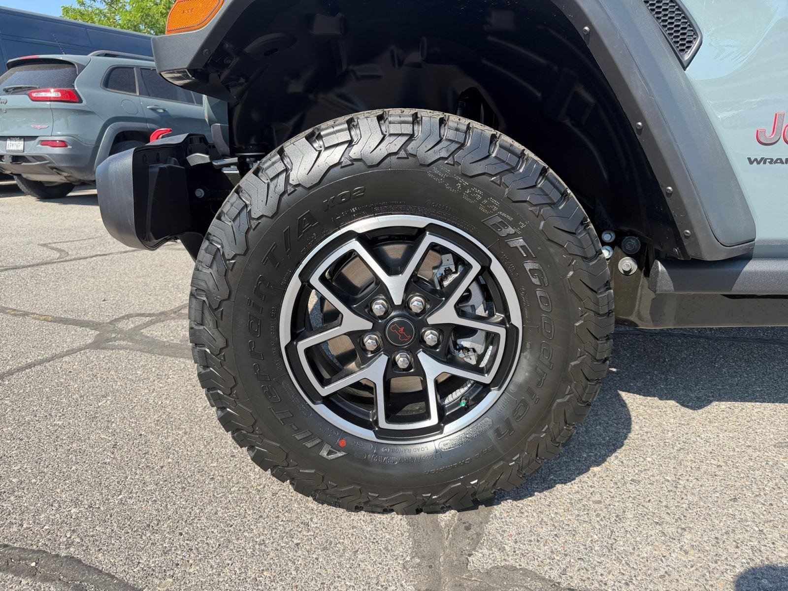New 2026 Anvil Clear-Coat Exterior Paint Jeep Rubicon image 9