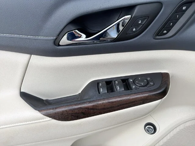 Certified Used 2023 WHITE FROST TRICOAT GMC Denali image 16
