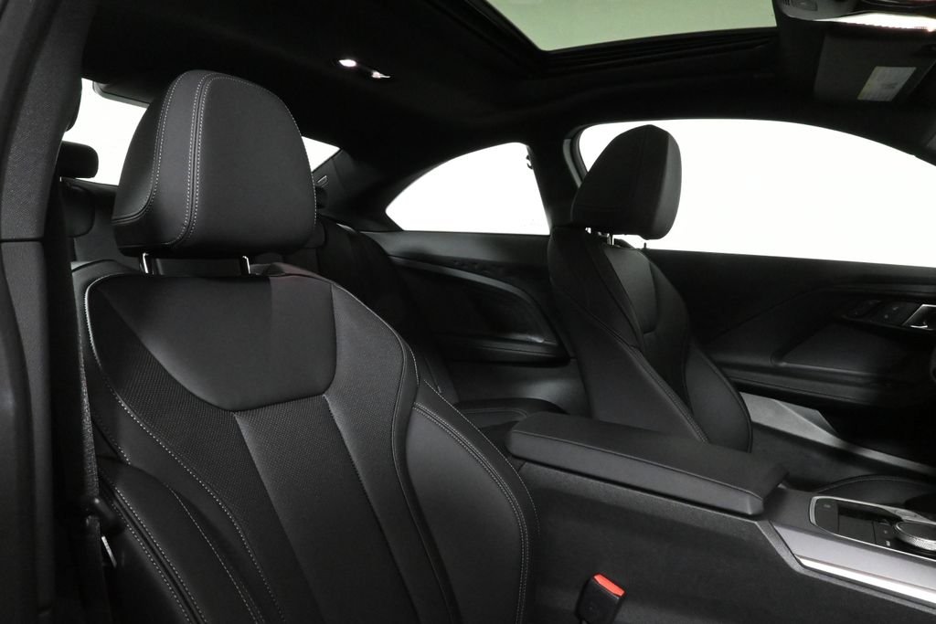 2025 BMW 2 Series 230i - Photo 34