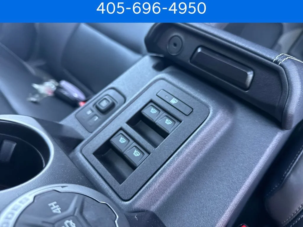 Pre-Owned 2025 Ford Bronco Outer Banks