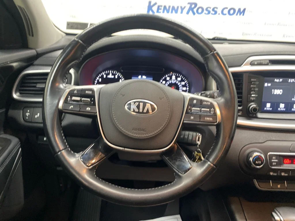Used 2019 Silver Kia LX image 25