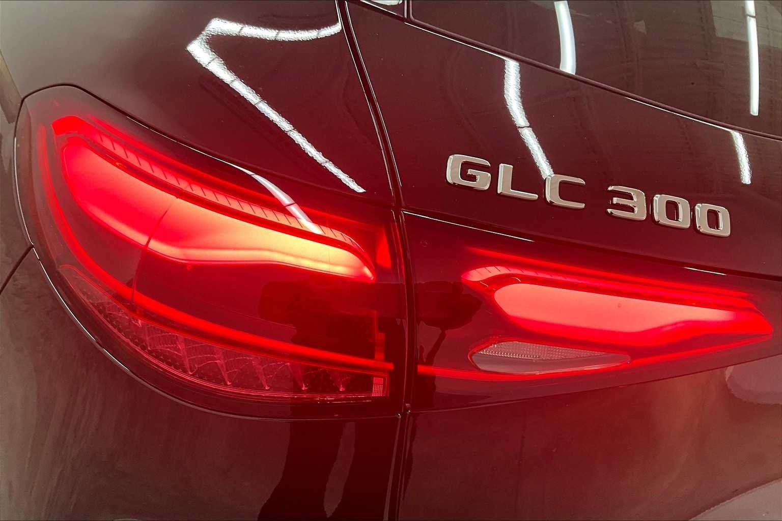 New 2026 Black Mercedes-Benz GLC 300 image 14