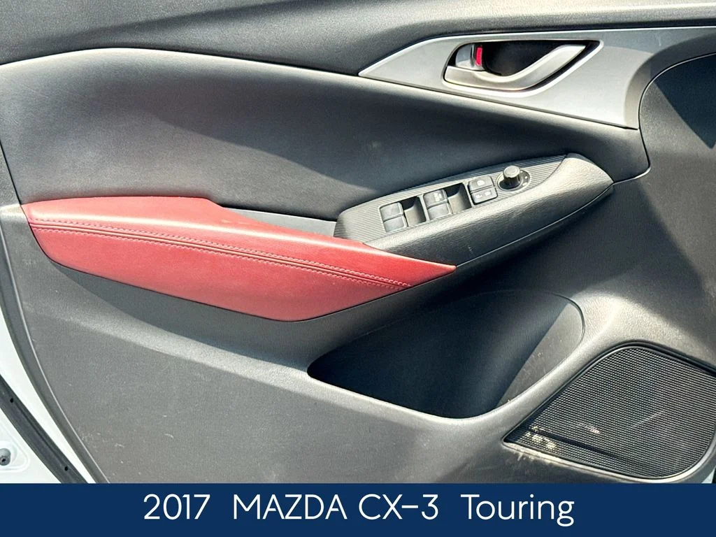 Used 2017 White Mazda Touring image 17