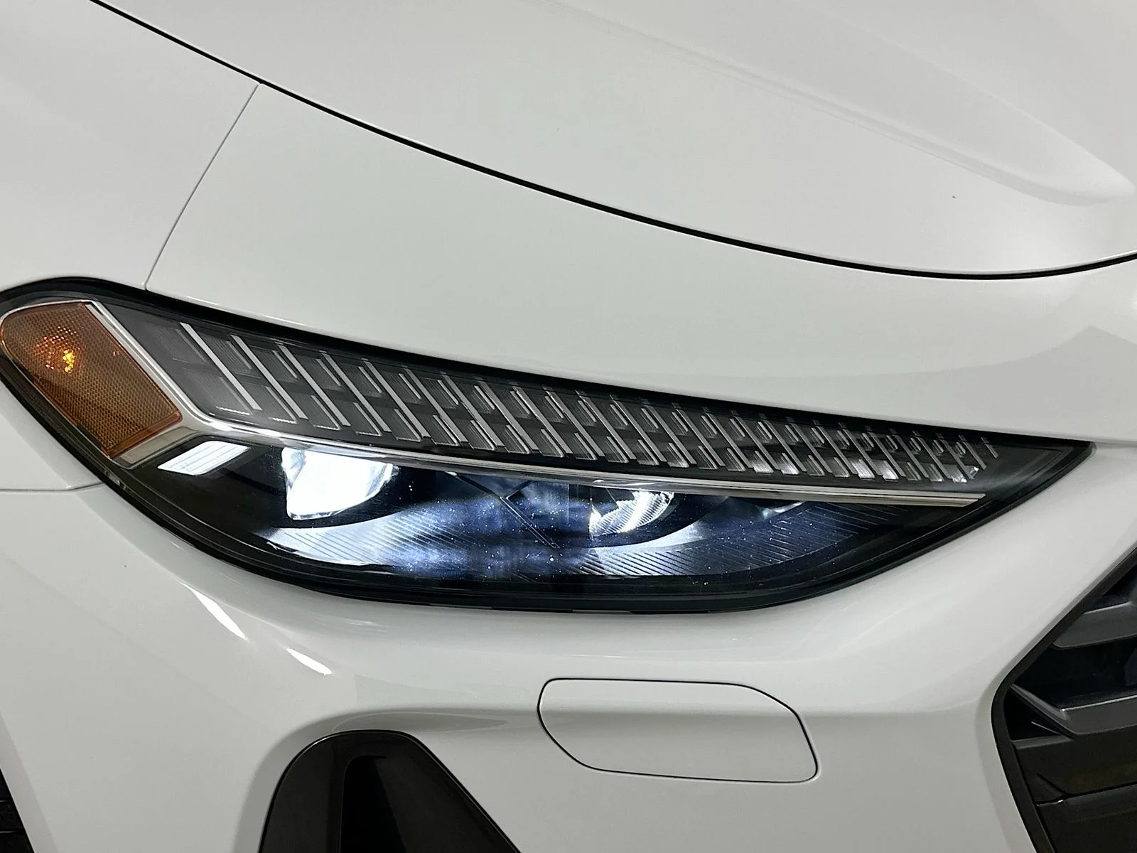 Used 2025 White Audi  image 9