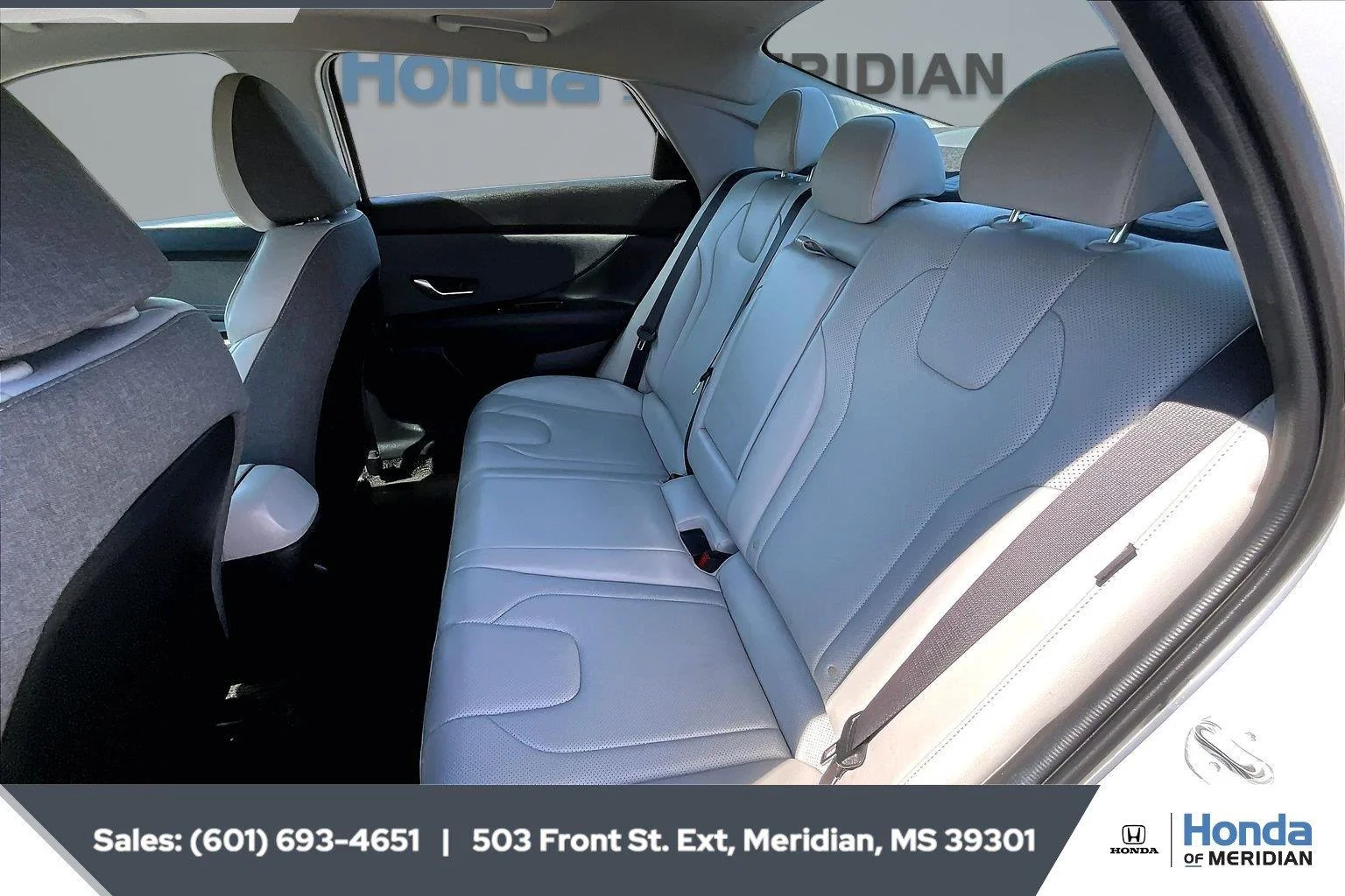Used 2024 Serenity White Hyundai Limited image 19