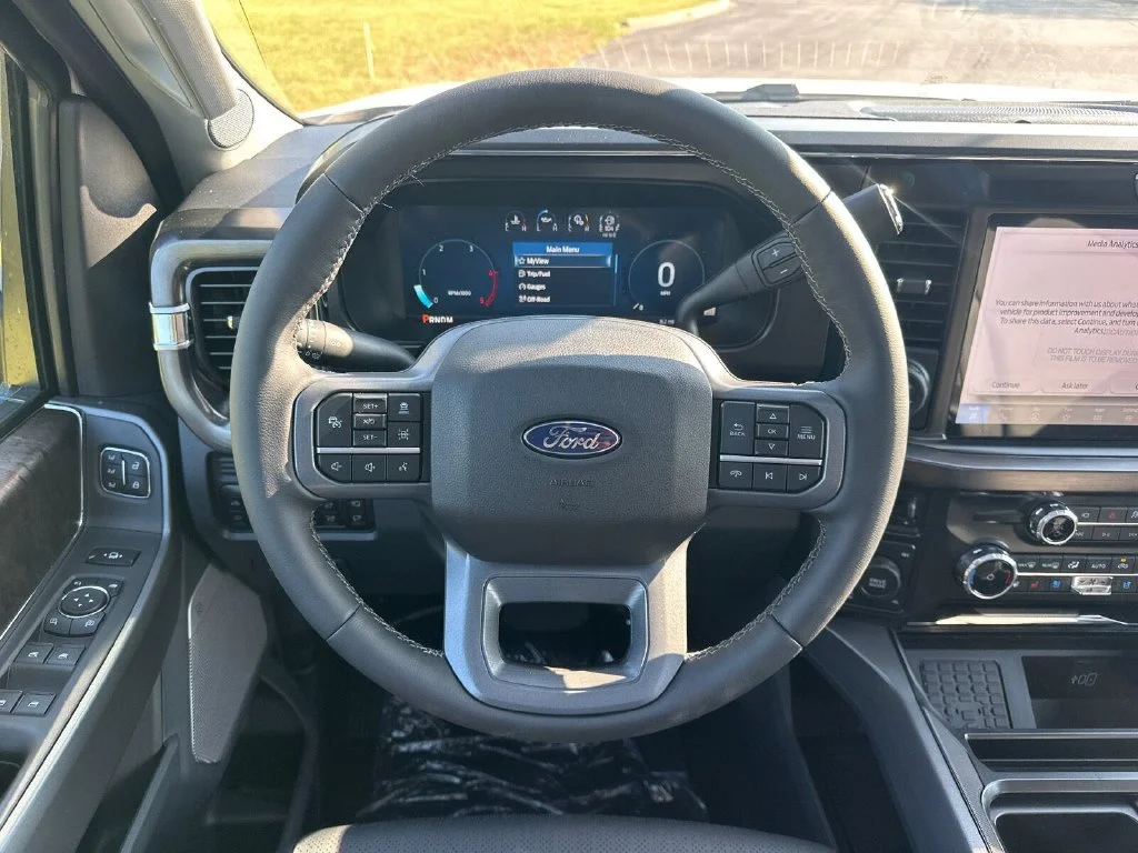 New 2027 White Ford Lariat image 19