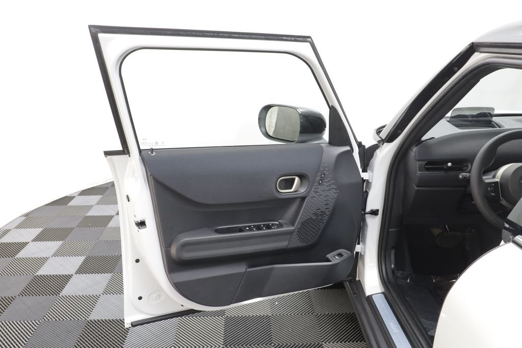 New 2026 White Metallic MINI Oxford Edition image 6
