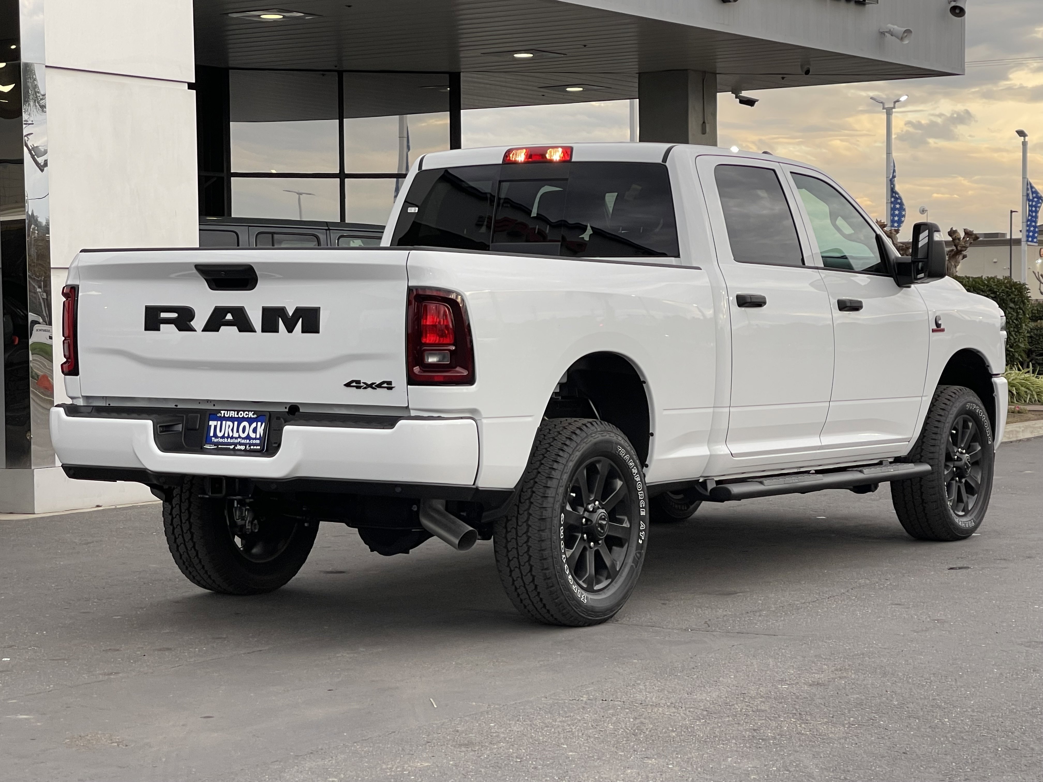 New 2026 Bright White Clear-Coat Exterior Paint RAM Tradesman image 9