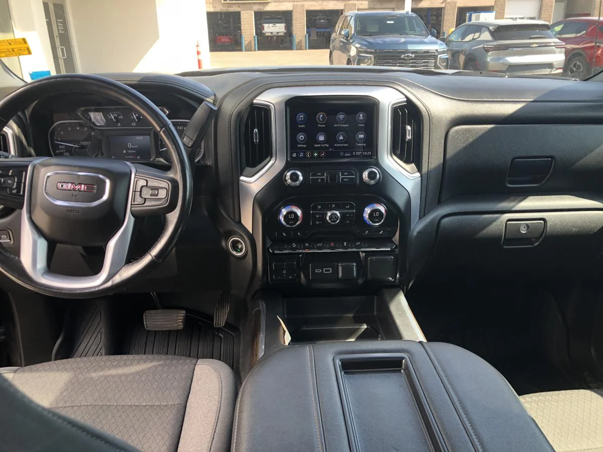 Used 2020 Brown GMC 4WD Crew Cab 147" Elevation image 17