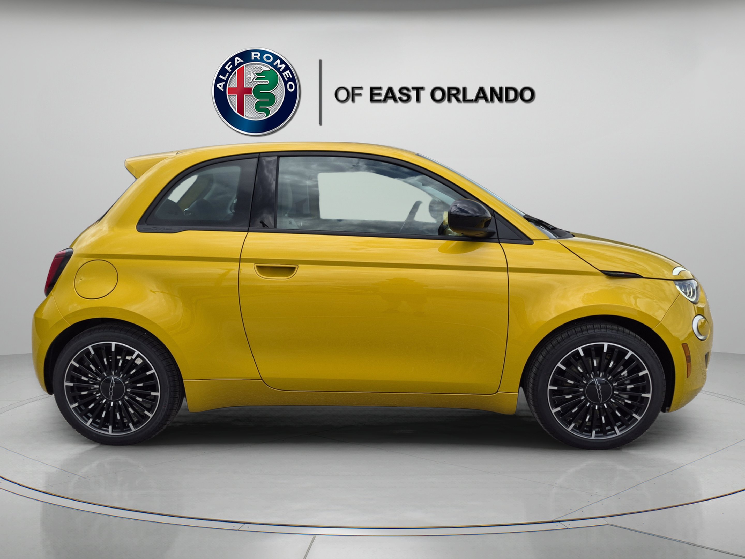 New 2026 Miami Sunset Exterior Paint FIAT  image 8