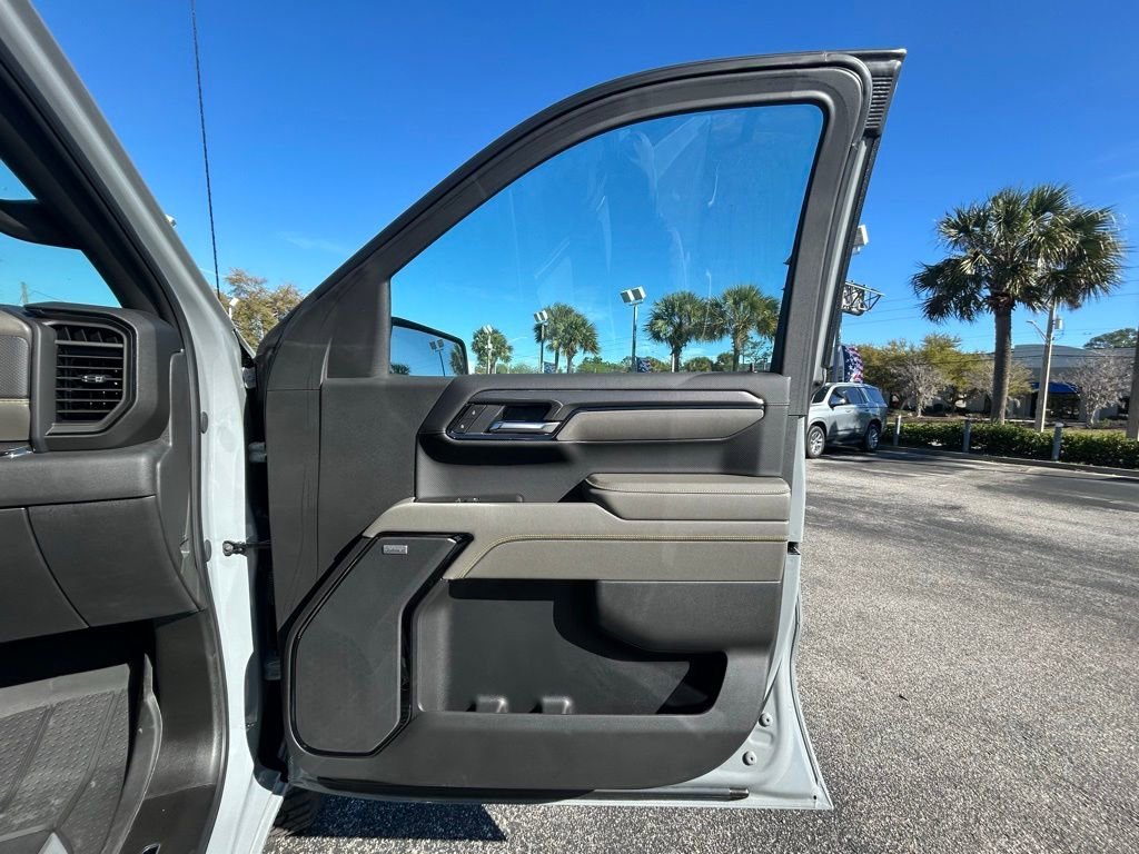 2025 Chevrolet Silverado 1500 ZR2 - Photo 28