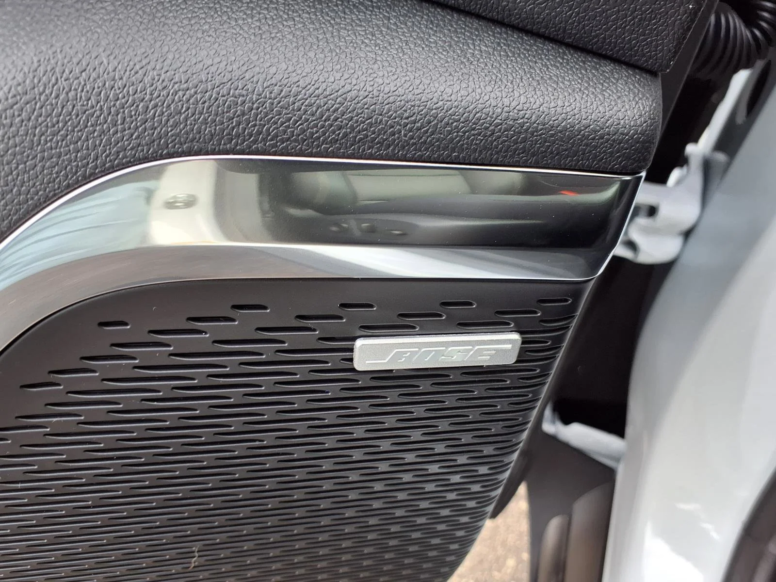 2026 GMC Acadia Elevation - Photo 17