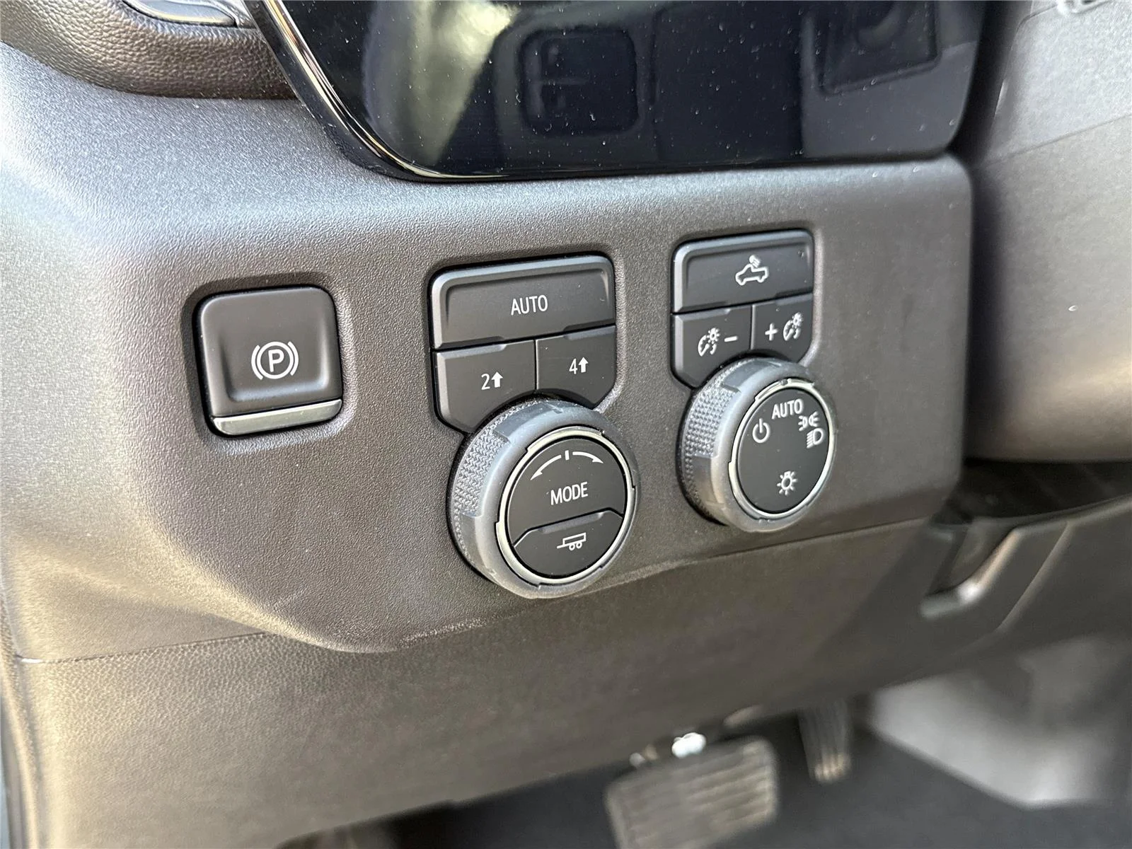 Used 2025 Cypress Gray Chevrolet LT image 16