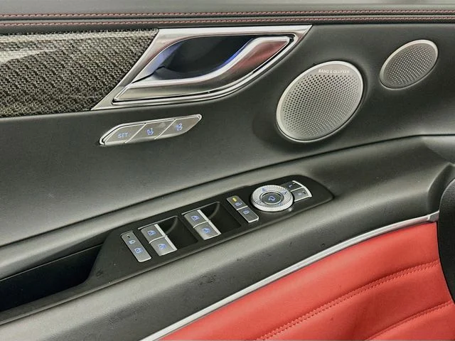 New 2027 Silver Genesis 3.5T image 11