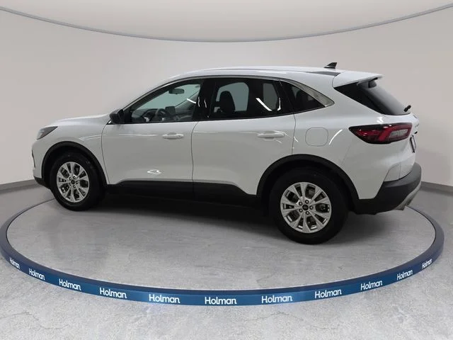Used 2023 White Ford Active image 7
