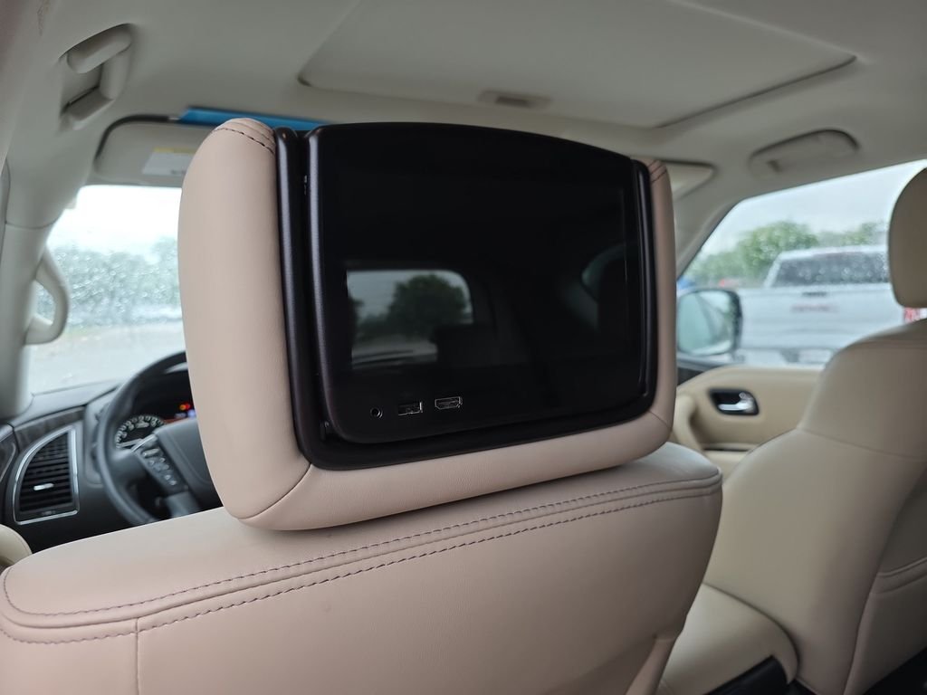 Used 2023 White Nissan Platinum image 36