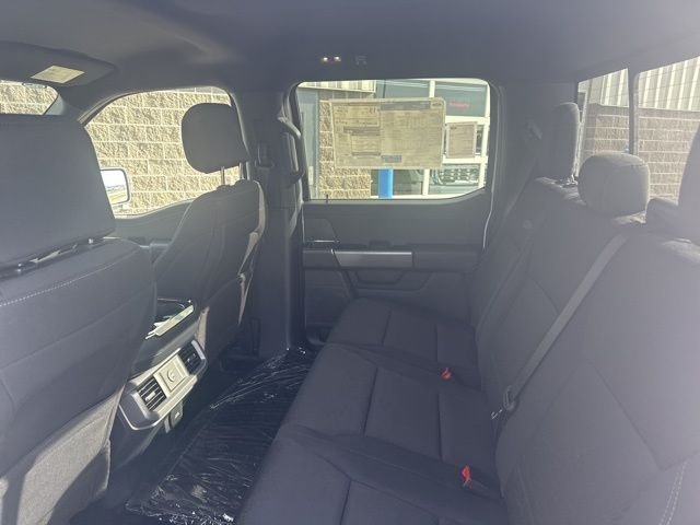New 2026 Oxford White Ford XLT image 14