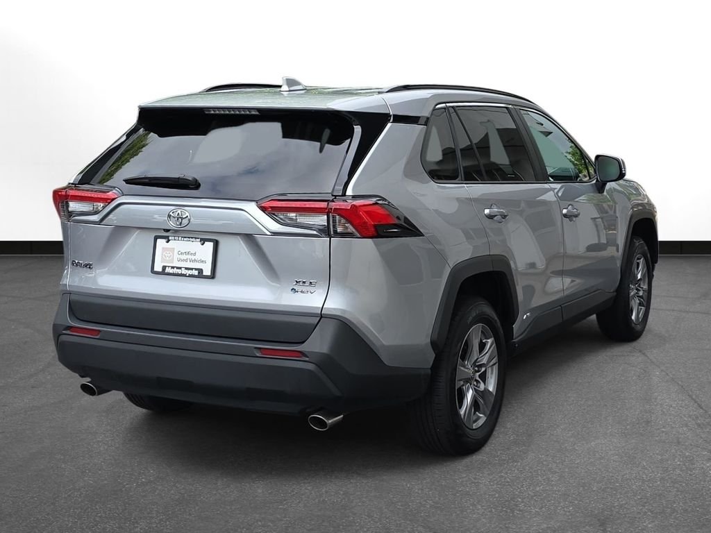 Certified Used 2025 Silver Toyota XLE image 5