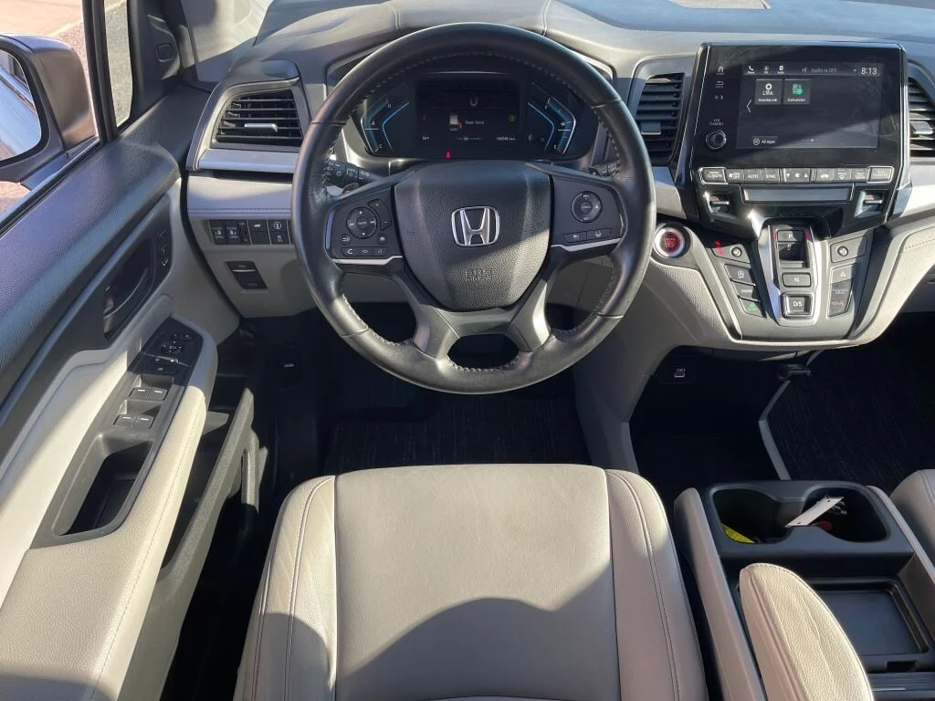 Used 2022 Lunar Silver Metallic Honda EX-L image 2