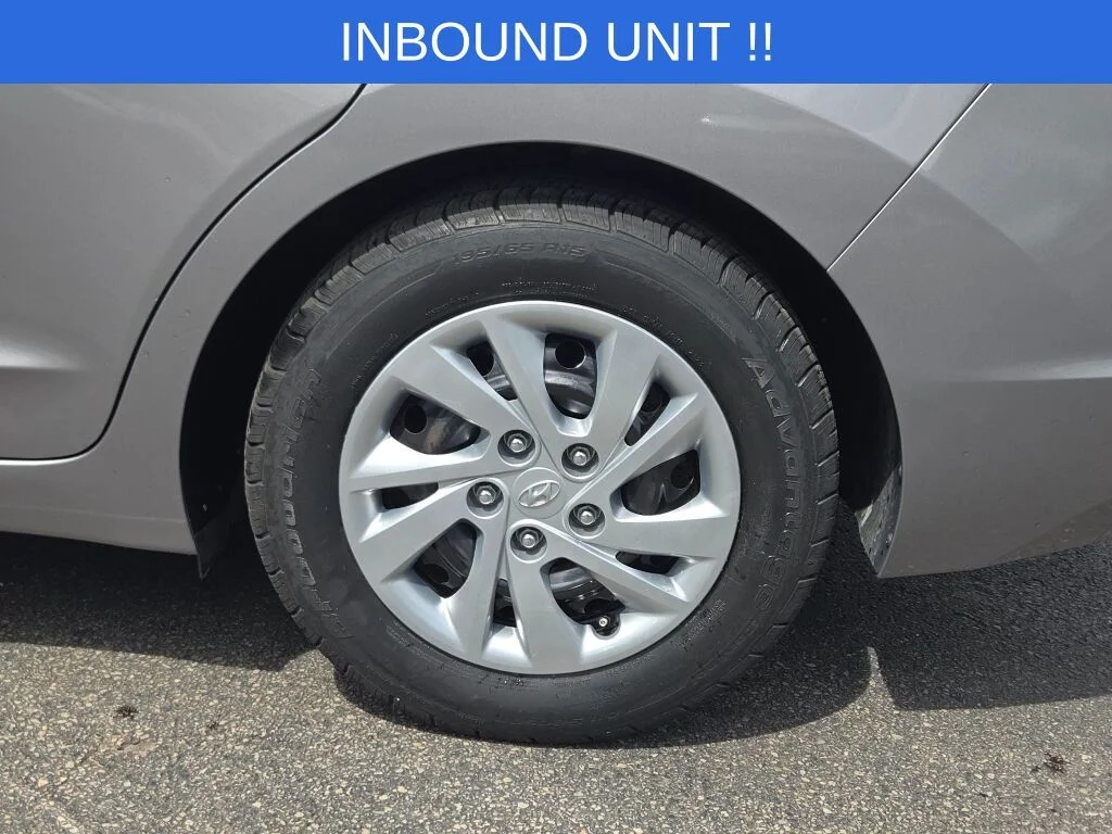 2020 Hyundai Elantra SE - Photo 14