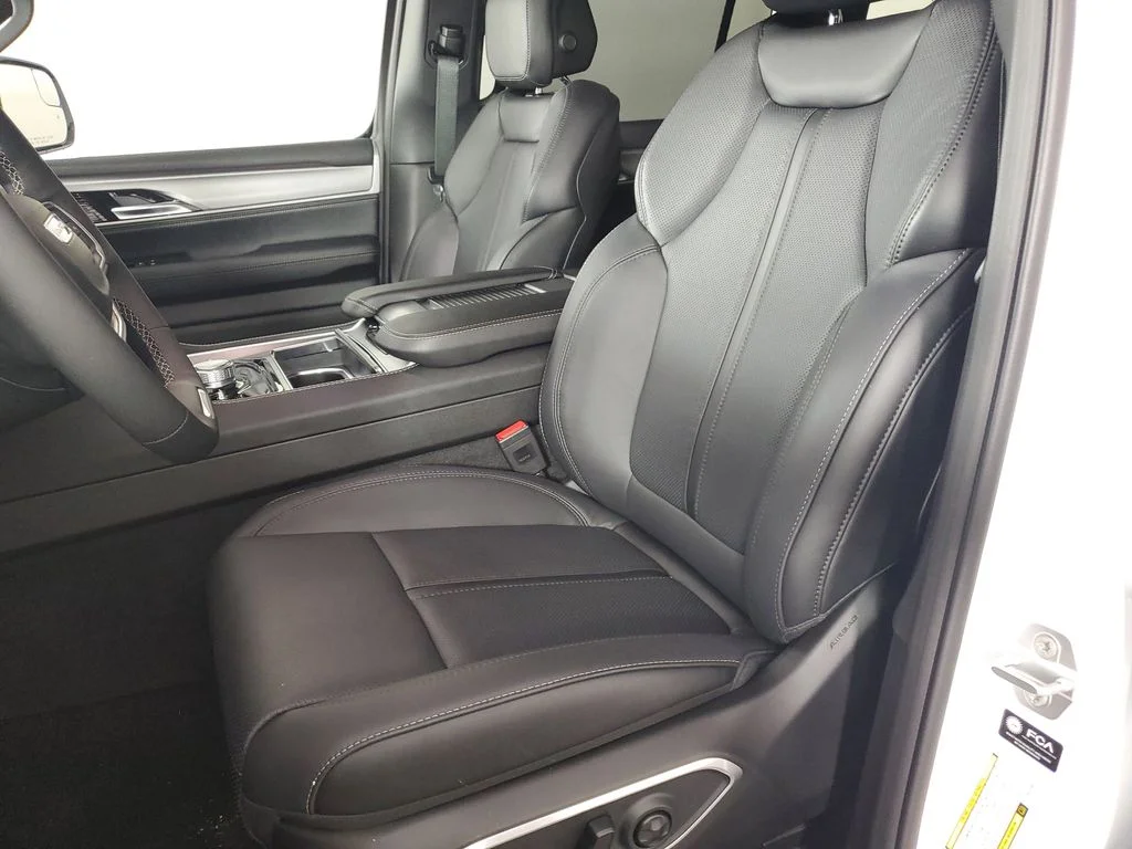 2026 Jeep Grand Wagoneer Limited Reserve - Photo 13