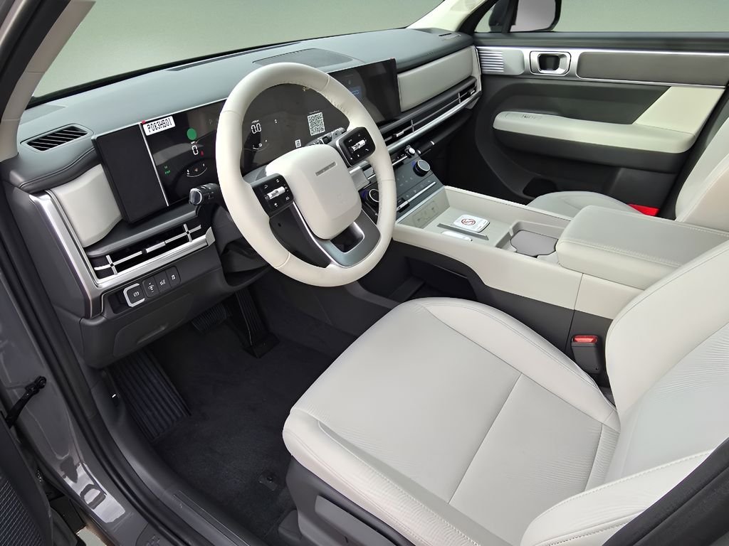 New 2026 Shimmering Silver Hyundai SE image 22