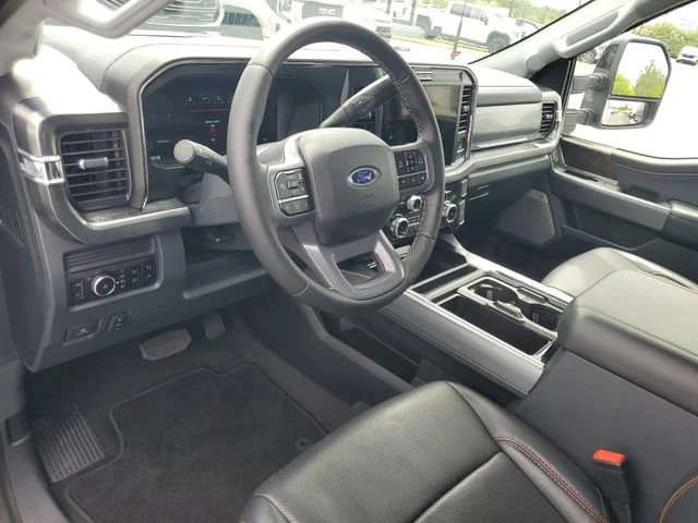 Used 2025 Avalanche Ford XL image 6