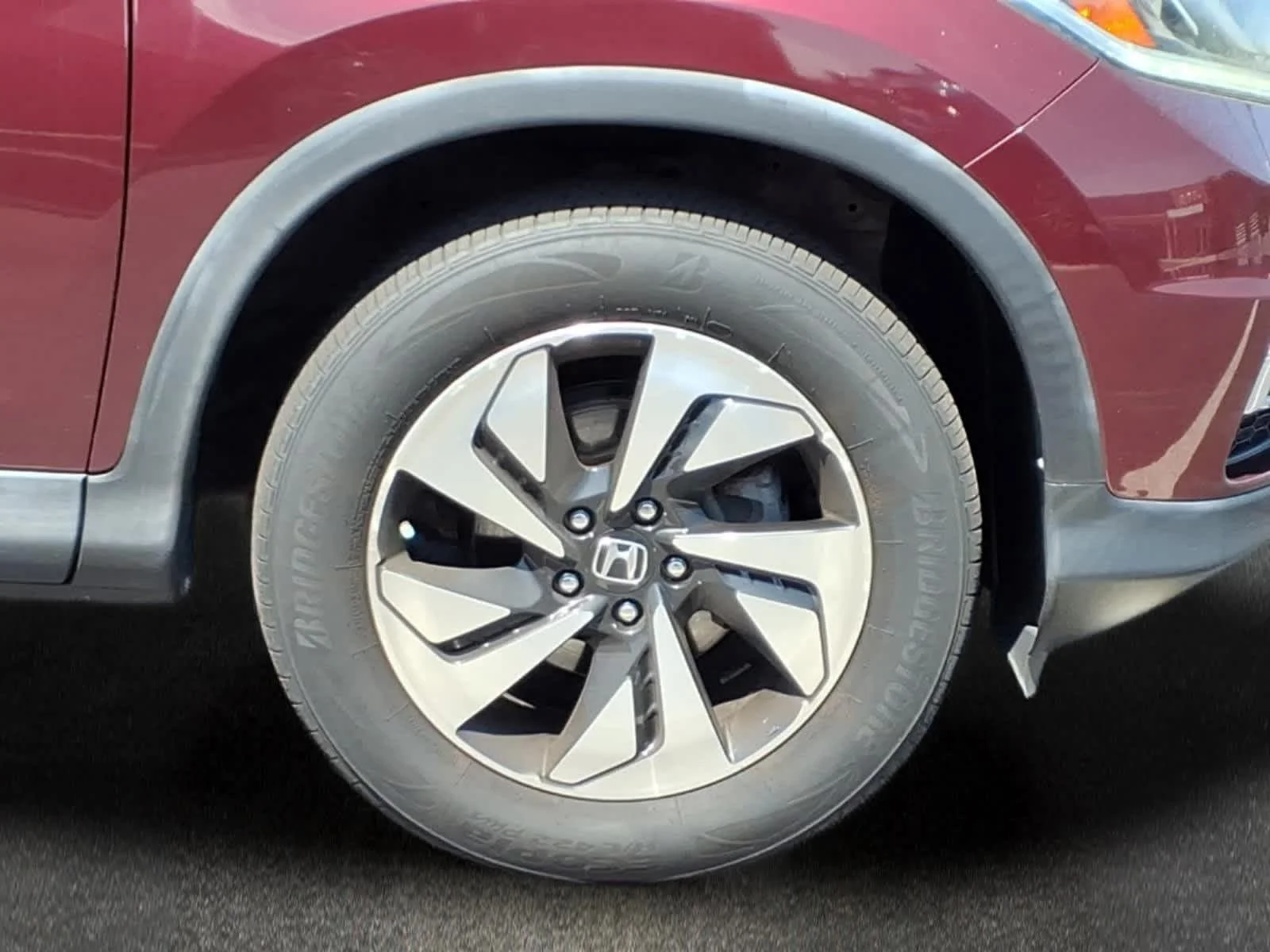 Used 2015 Basque Red Pearl II Honda Touring image 3