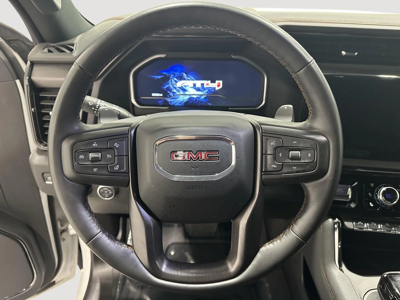 Used 2023 SUMMIT WHITE GMC AT4 image 9