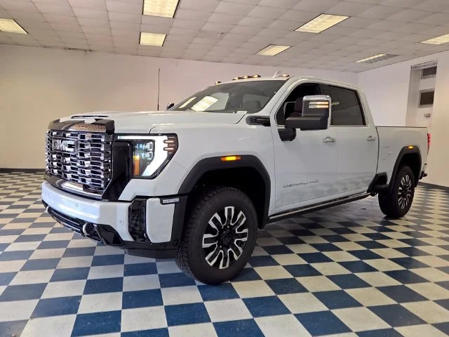 New 2026 Glacier White Tricoat GMC Denali Ultimate image 3