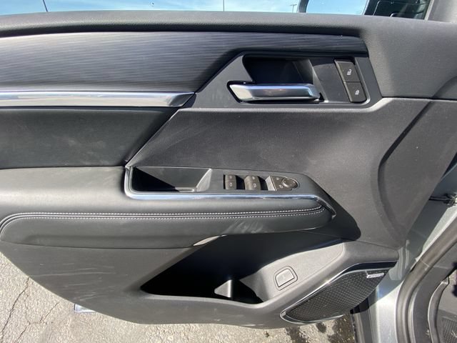New 2026 Sterling Metallic GMC Elevation image 13