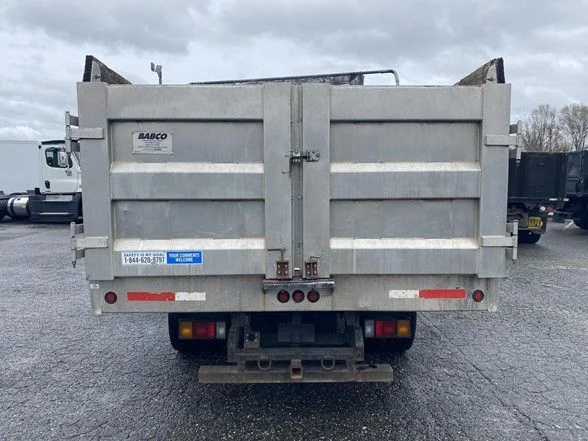 Used 2019 White Isuzu Dump Truck image 7