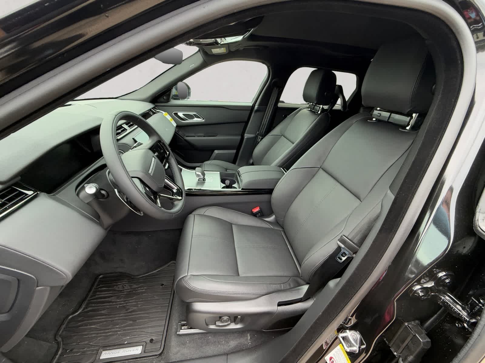 New 2026 Santorini Black LAND ROVER S image 9