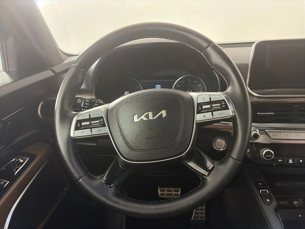 Used 2022 Silver Kia SX image 7