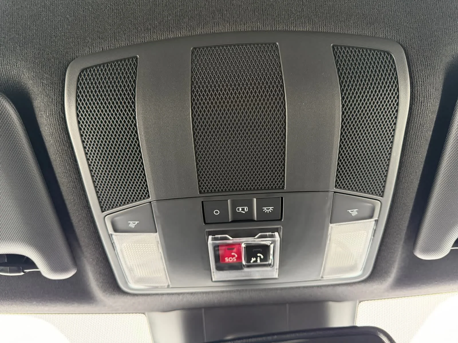 2026 Mitsubishi Eclipse Cross Black Edition - Photo 24