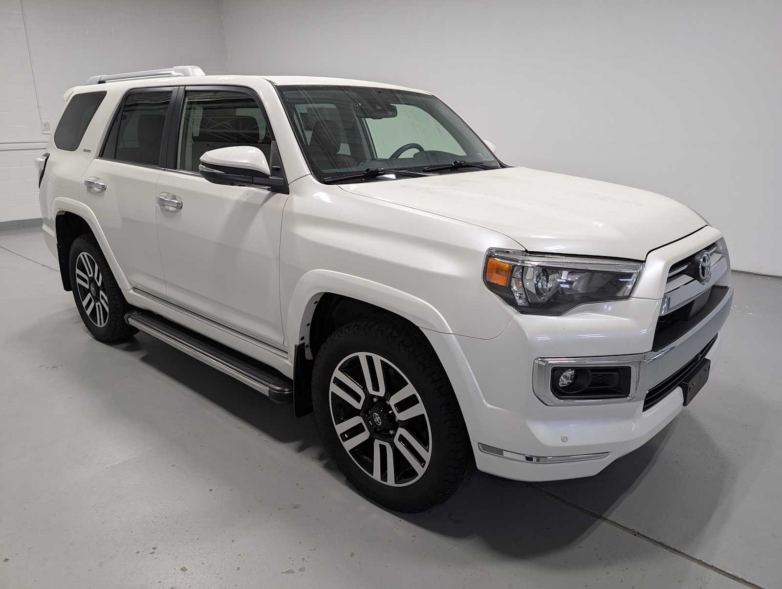Used 2022 Blizzard Pearl Toyota Limited image 6