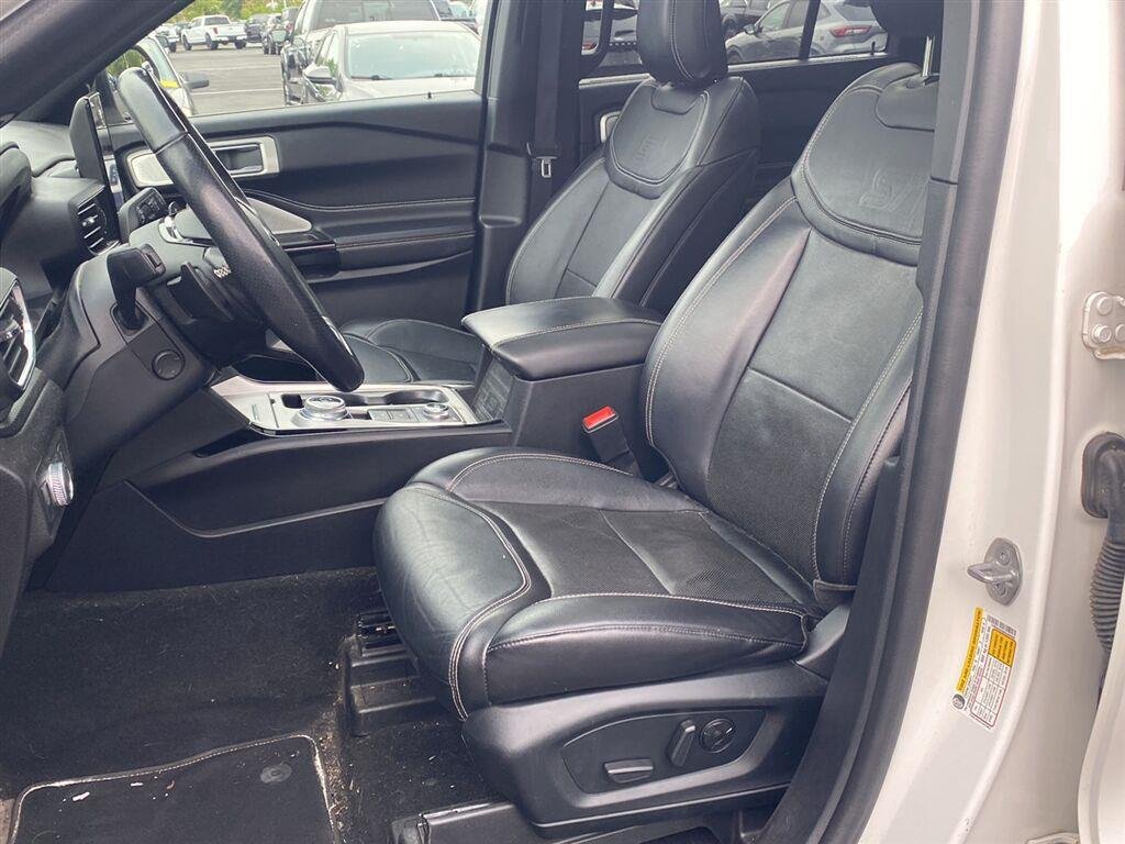Used 2022 Star White Metallic Tri-Coat Ford ST image 2